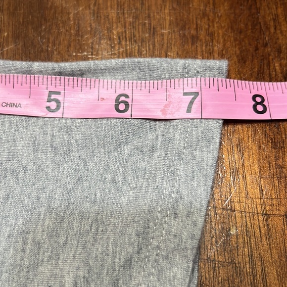 Tommy Hilfiger Heather Grey Heart Short Sleeve T Shirt Sz L - Picture 8 of 9